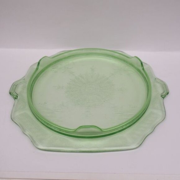 Hocking Depression Glass Green PRINCESS 11 Inch Three-Footed Cake Plate - Picture 3 of 3